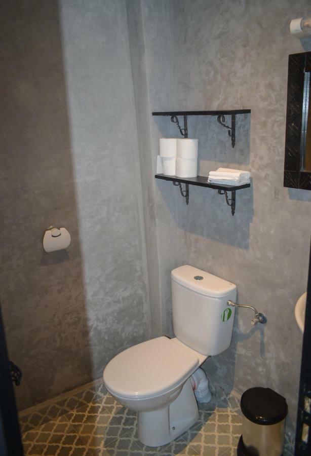 Bouad Seafront Apartments & Rooms ทากาเซาท์ ภายนอก รูปภาพ