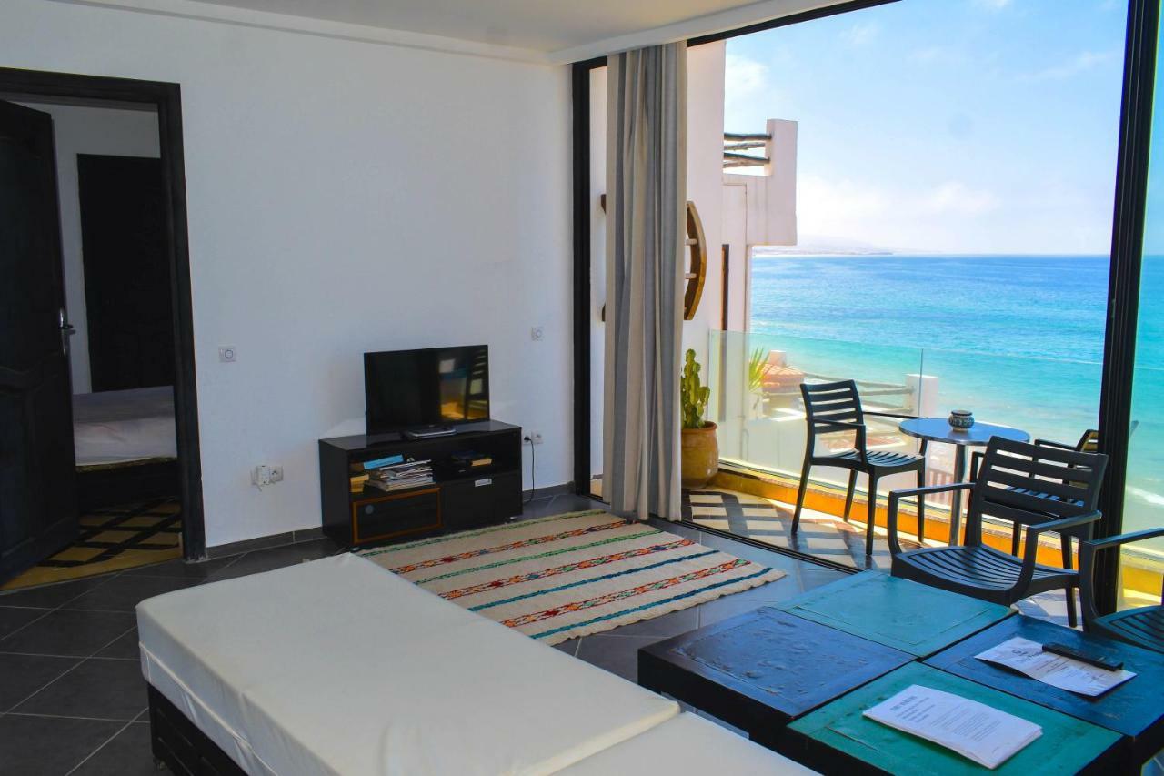 Bouad Seafront Apartments & Rooms ทากาเซาท์ ภายนอก รูปภาพ